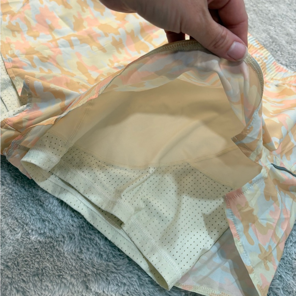 NWT Fabletics Run Shorts - Picture 2 of 8